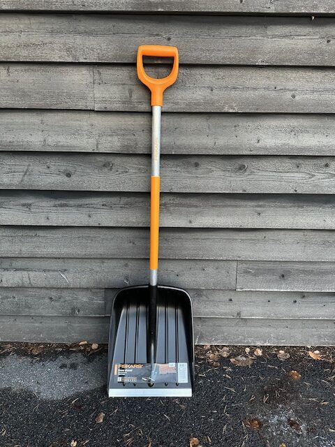 Bild av Fiskars SnowXpert snöskyffel